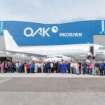 Sukoij/Yakovlev SJ 100: Indien wird RUS-Flugzeug in Lizenz produzieren/ US+EU-Sanktionen werden von Indien ignoriert